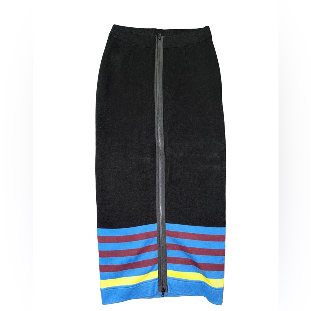 Warm Stylish Zip-Front Skirt for the Cold Season